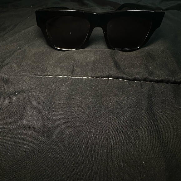 Givenchy Sunglasses - Picture 5 of 7